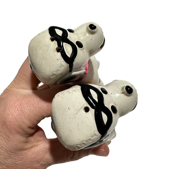 Dog Salt & Pepper Shakers - Picture 4 of 6